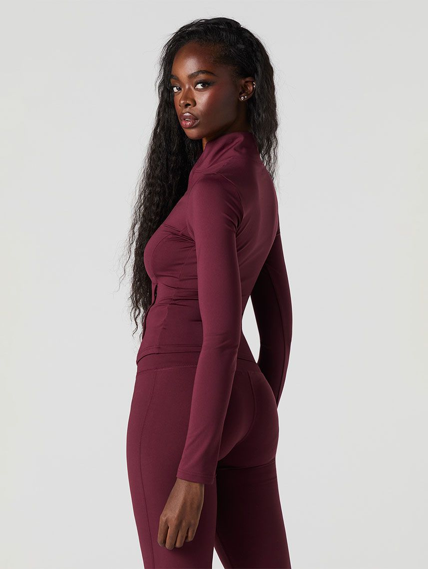 ג’קט אקטיב