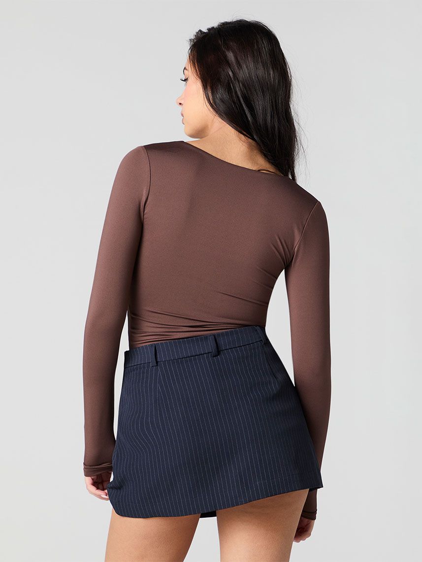 בגד גוף מפתח מרובע