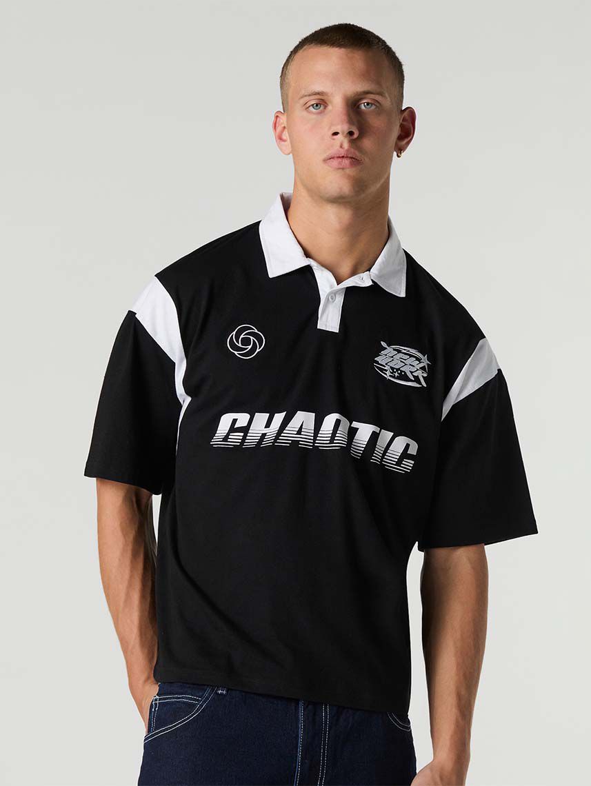 חולצת פולו ספורטיבית