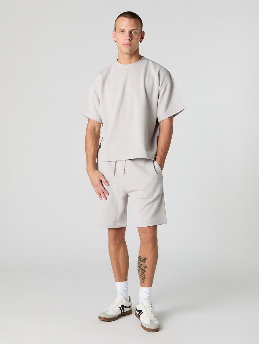 טי-שירט Boxy עם טקסטורה