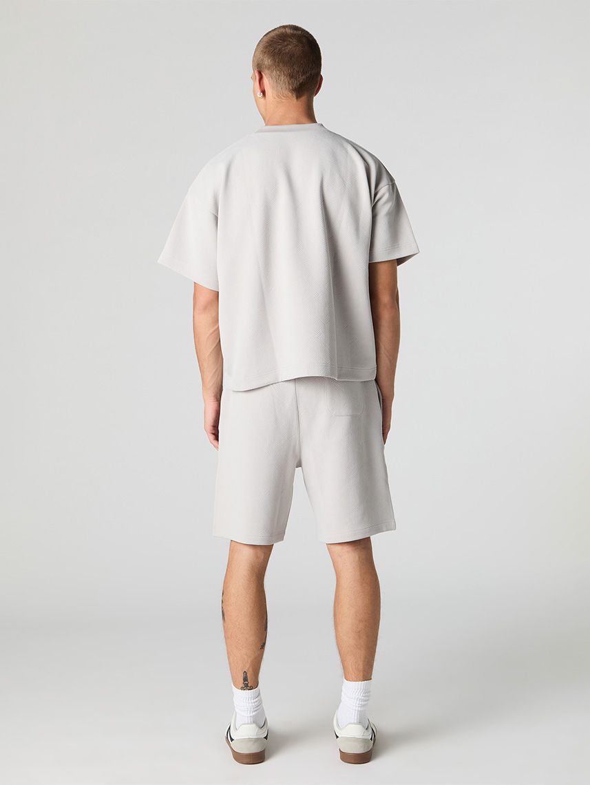 מכנסי טקסטורה קצרים