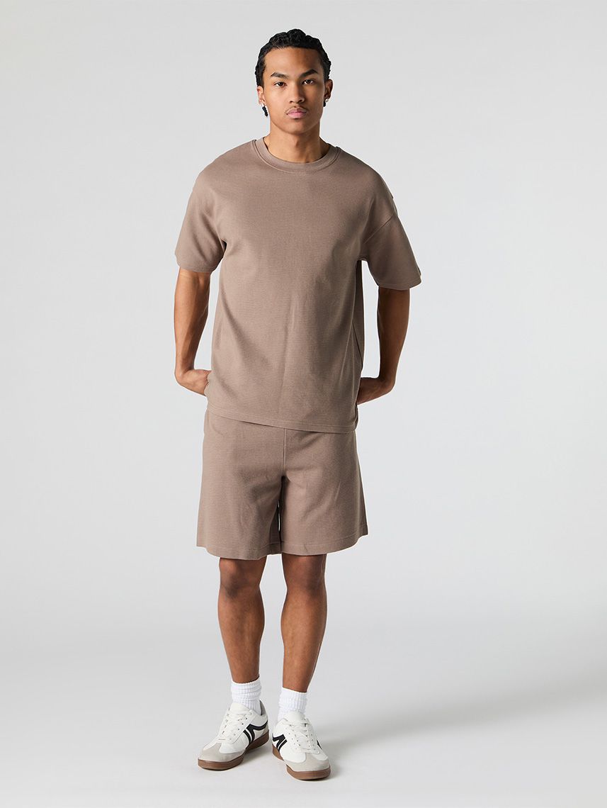 מכנסי טקסטורה קצרים