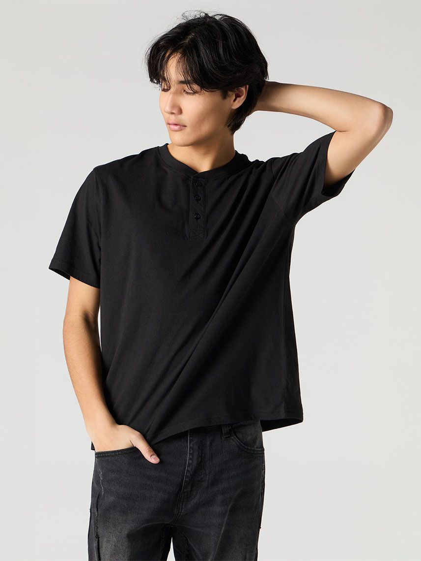 טי-שירט כפתורים