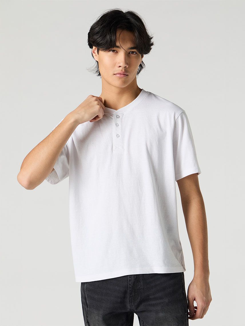 טי-שירט כפתורים