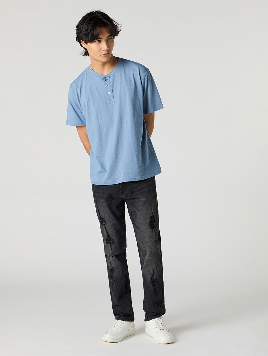 טי-שירט כפתורים