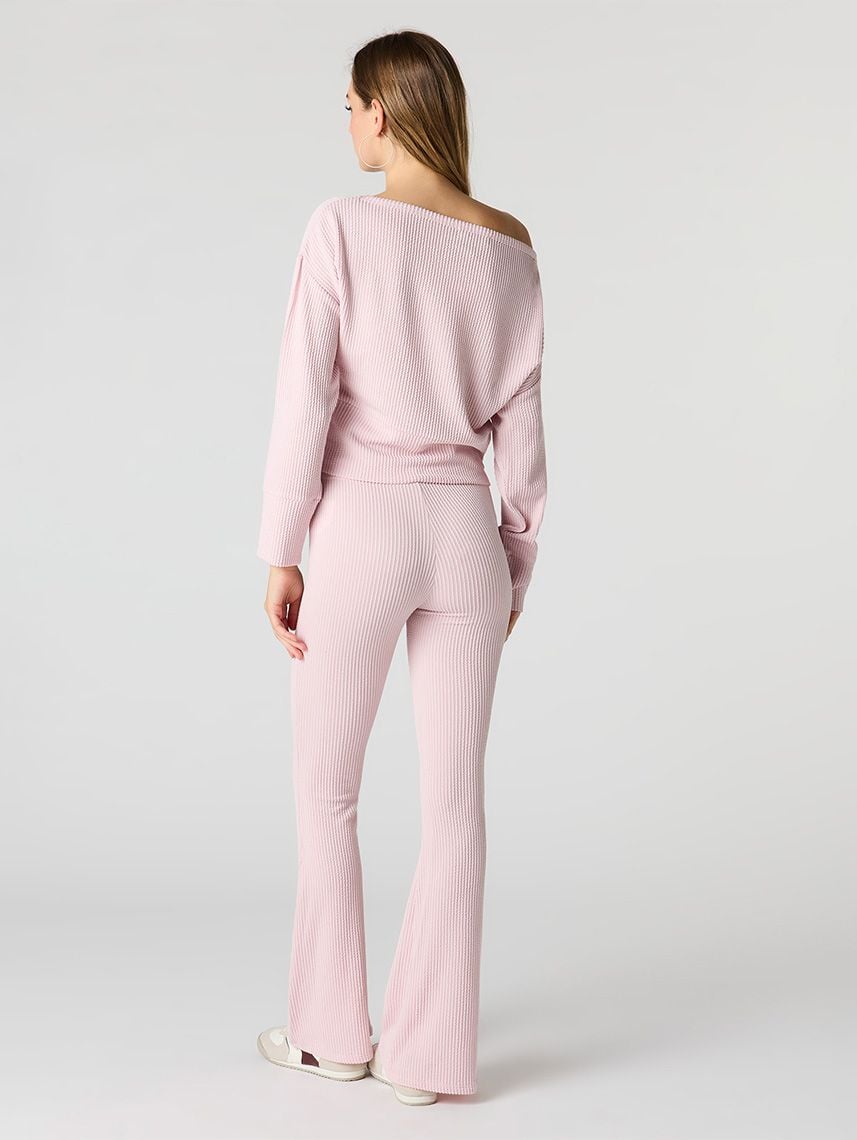 מכנסי סריג מתרחבים