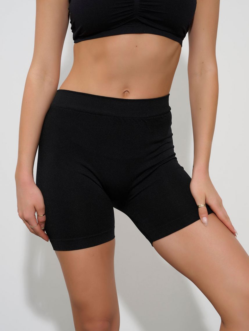 מכנסונים קצרים