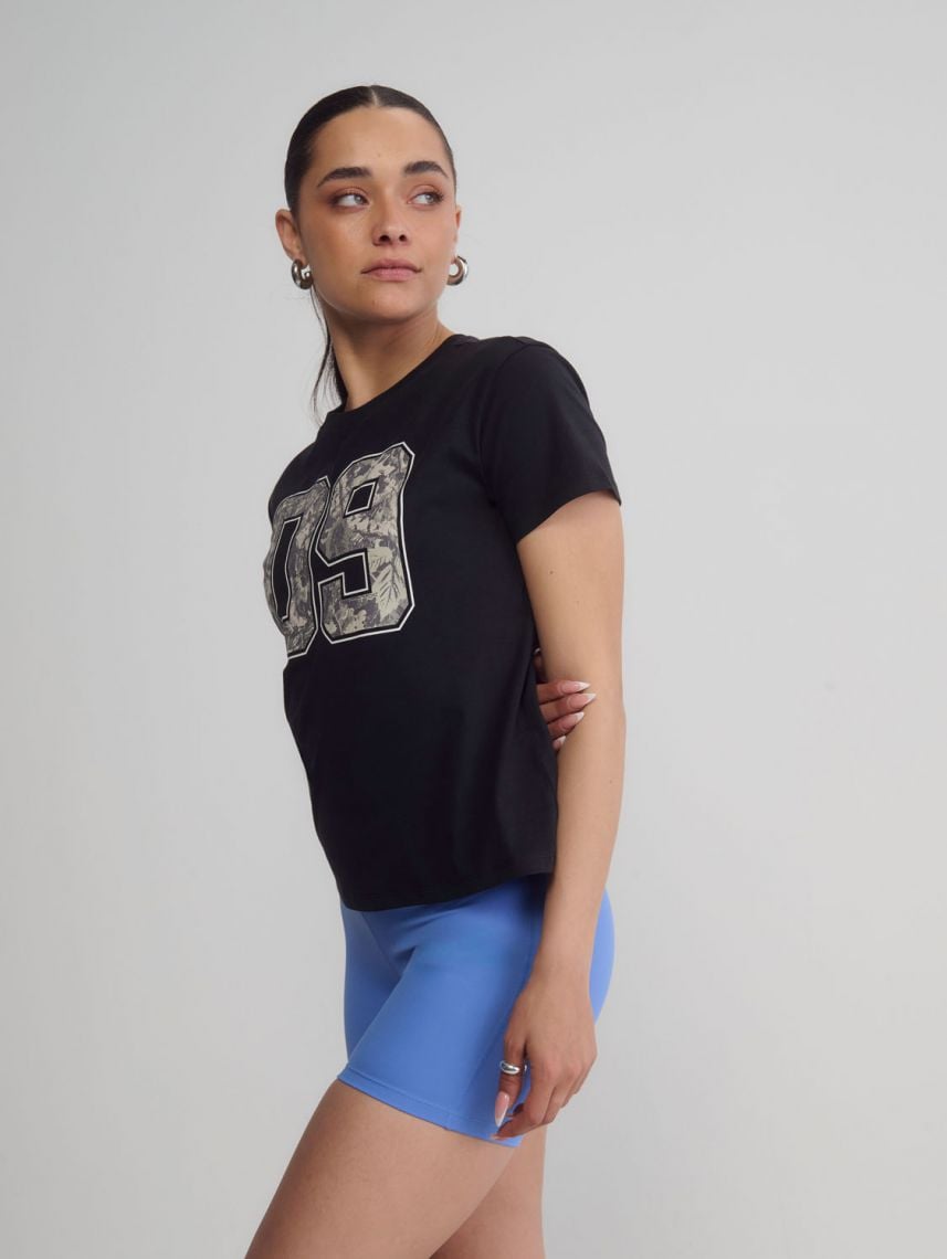 טי-שירט בוקסי