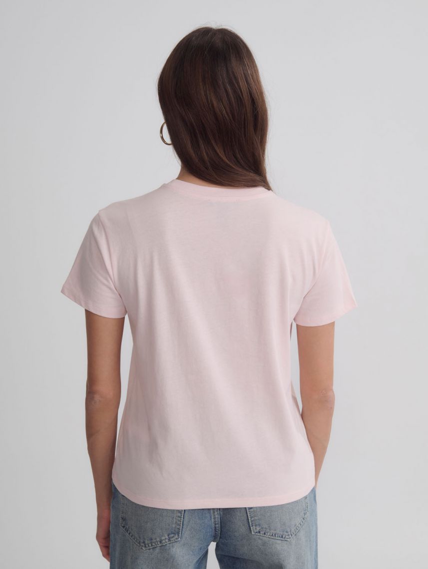 טי-שירט מעוטרת אבנים נוצצות