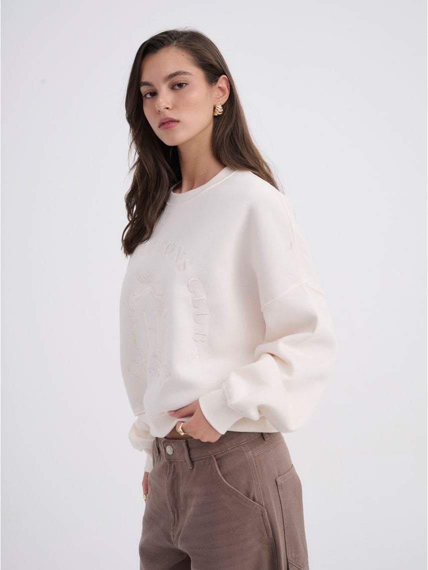 סווטישירט עם רקמה