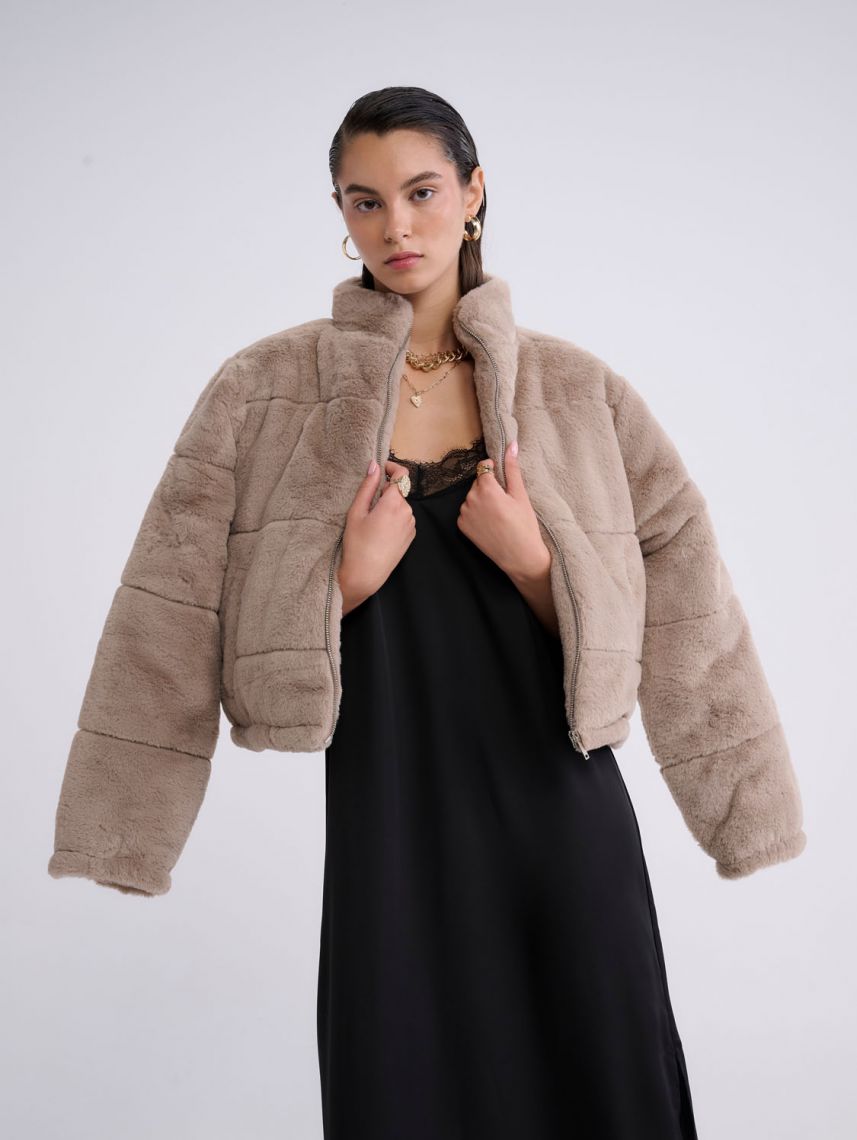 מעיל פרוותי