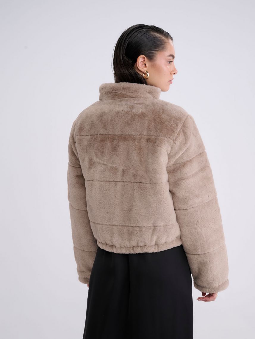 מעיל פרוותי