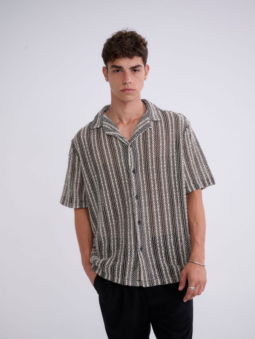 מכופתרת פסים עם טקסטורה