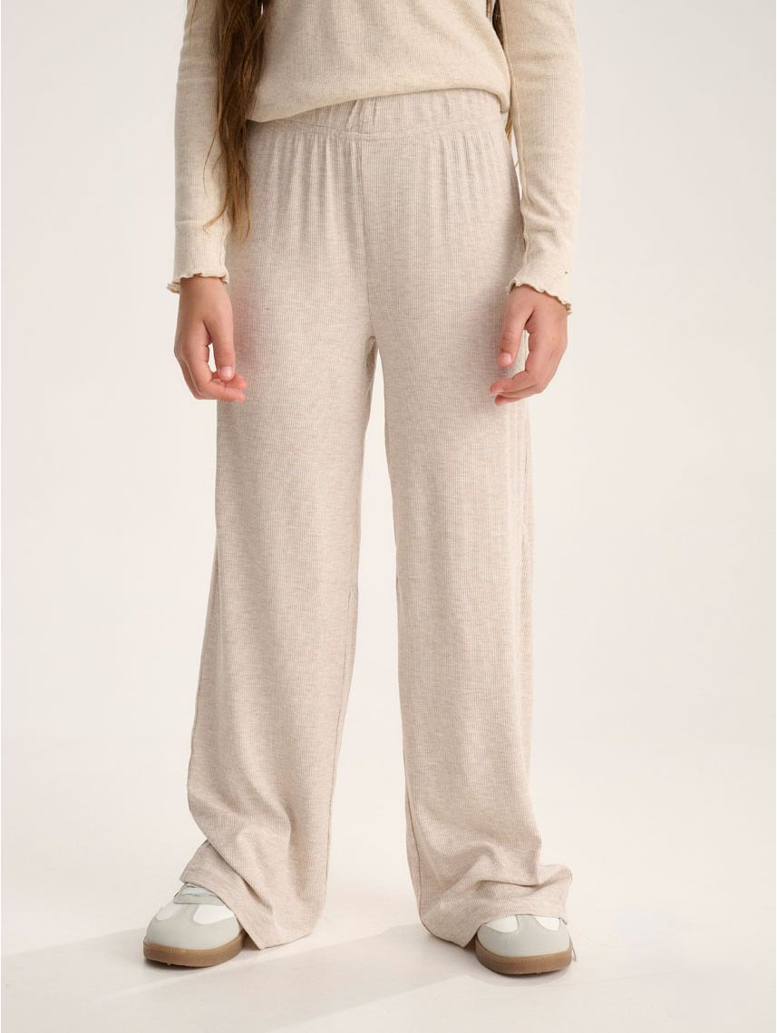 מכנסיים רחבים