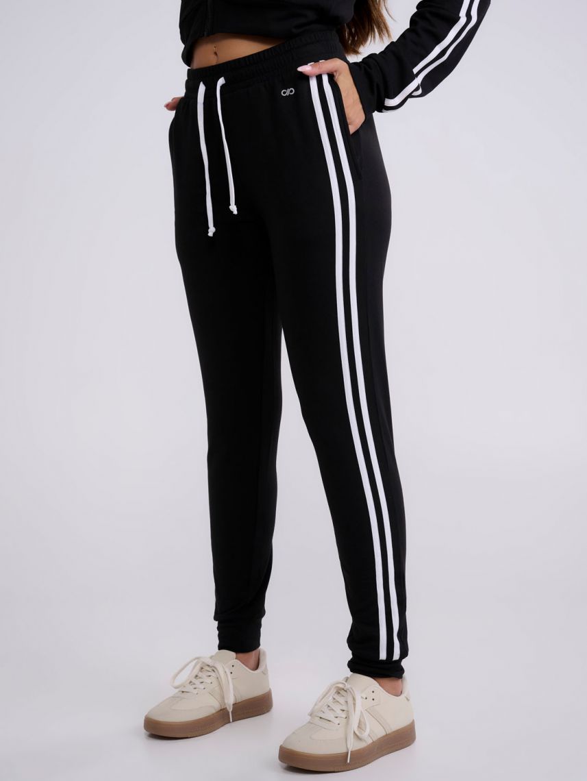 מכנסי פוטר בעיצוב ספורטיבי