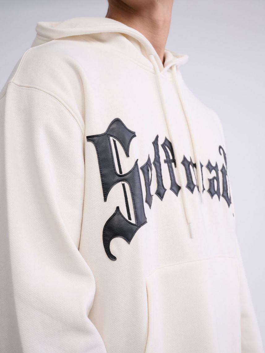 קפוצ’ון עם כיתוב