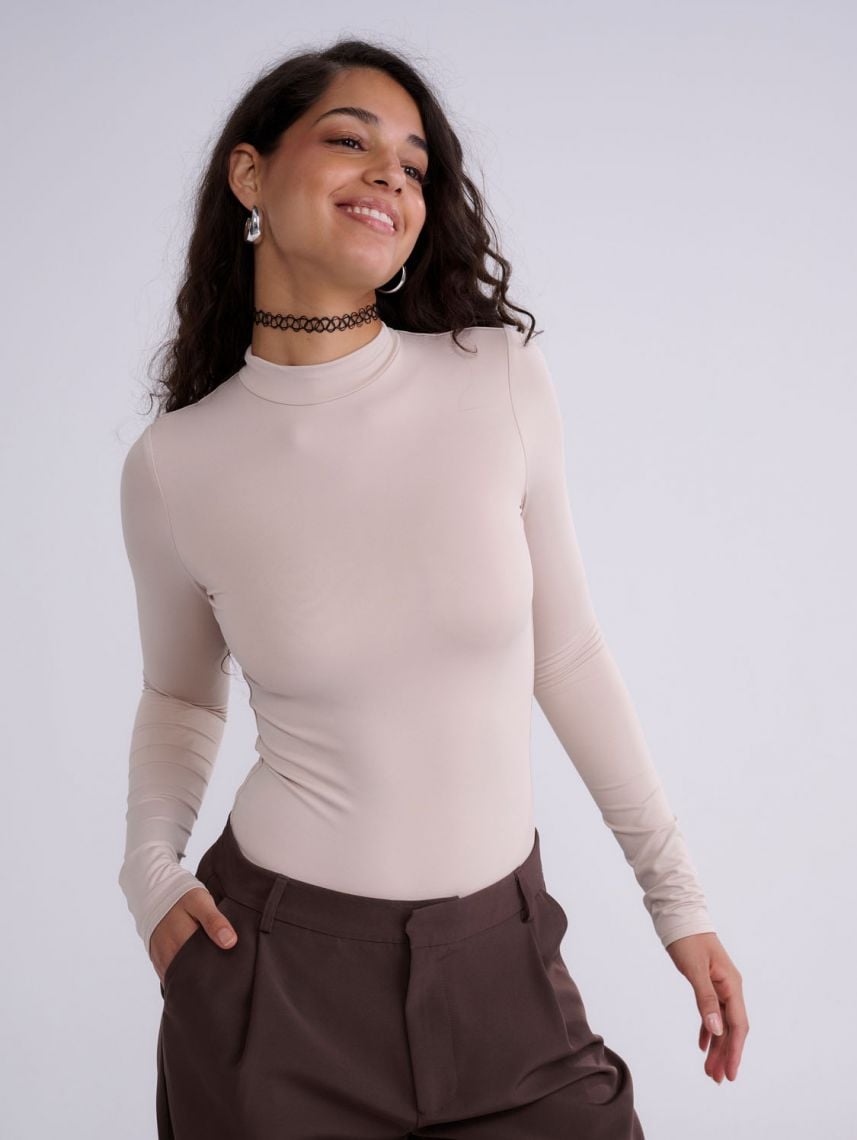 בגד גוף צווארון גבוהה