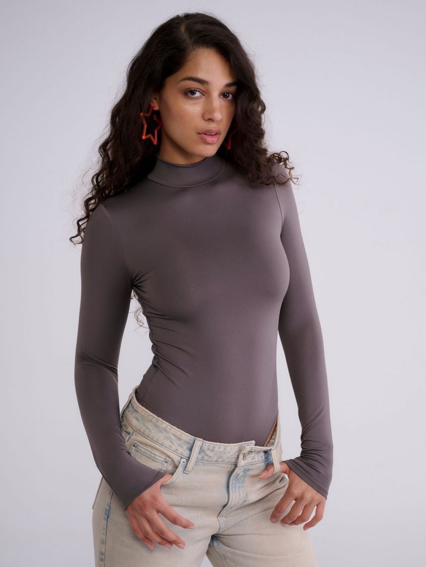 בגד גוף צווארון גבוהה