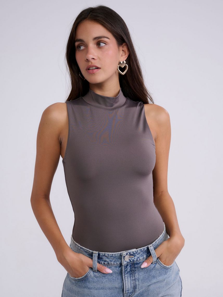 בגד גוף צווארון גבוה