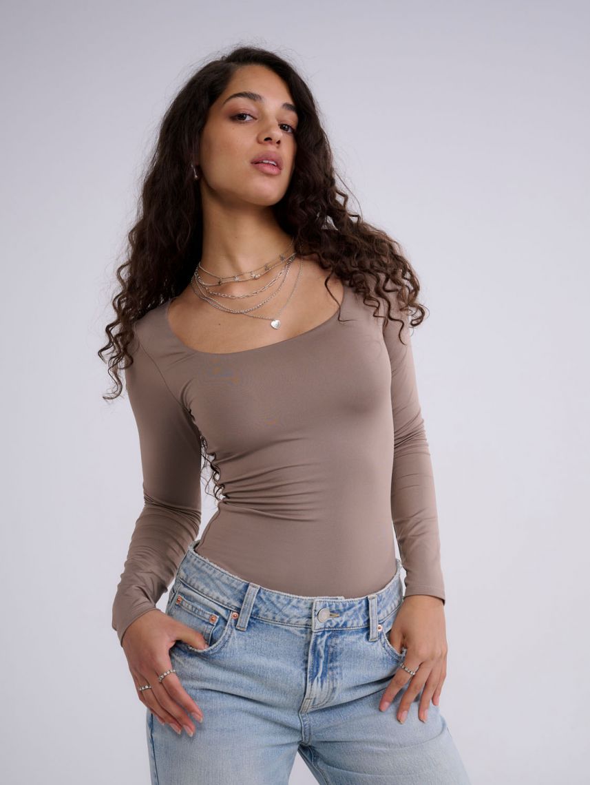 בגד גוף מפתח מרובע