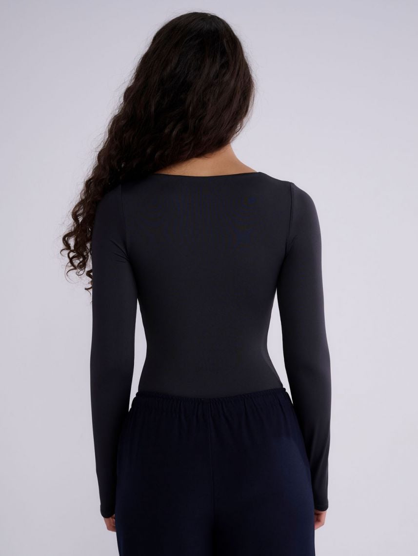 בגד גוף מפתח מרובע