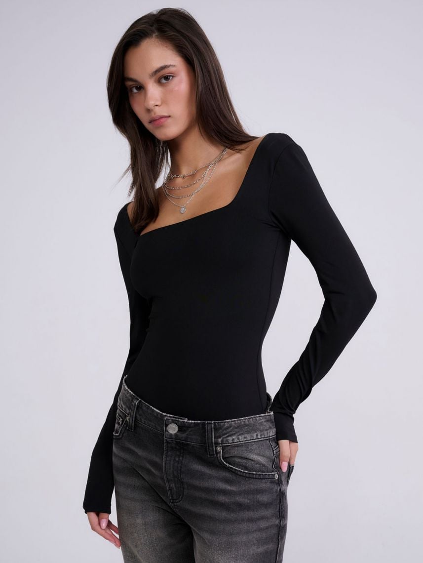 בגד גוף מפתח מרובע