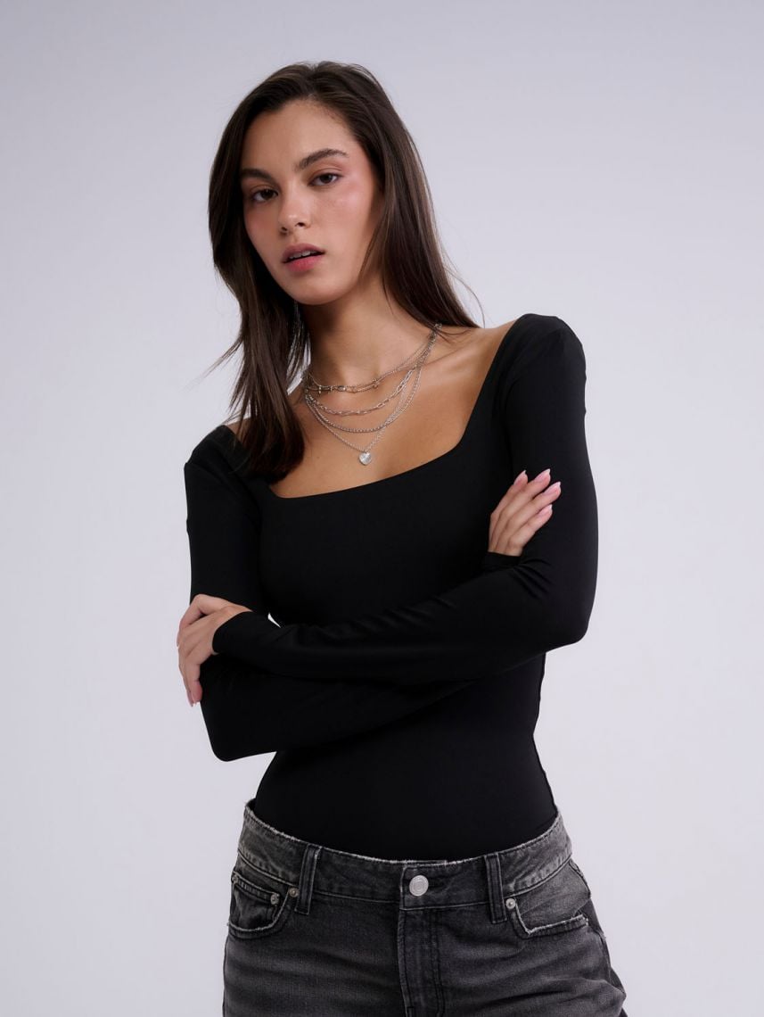 בגד גוף מפתח מרובע