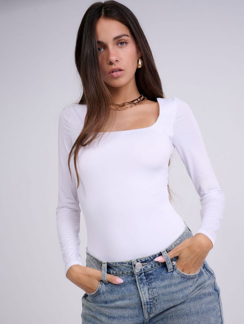 בגד גוף מפתח מרובע