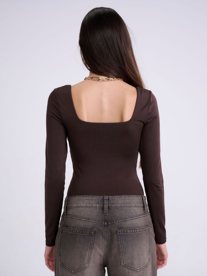 בגד גוף מפתח מרובע