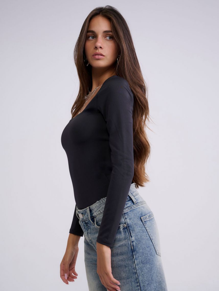 בגד גוף מפתח מרובע