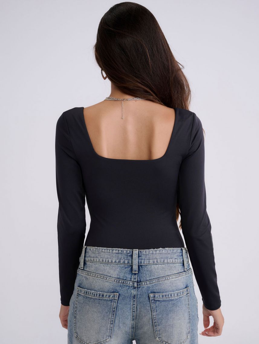 בגד גוף מפתח מרובע