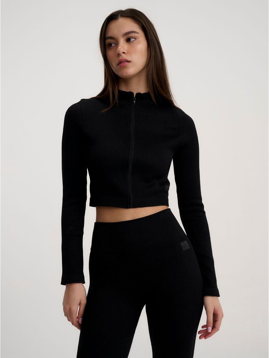 ג’קט אקטיב קרופ