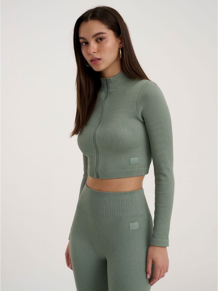 ג’קט אקטיב קרופ