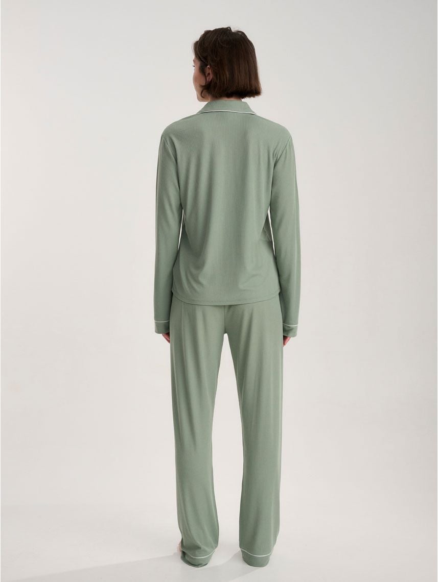 סט פיג’מה מכופתרת ארוכה