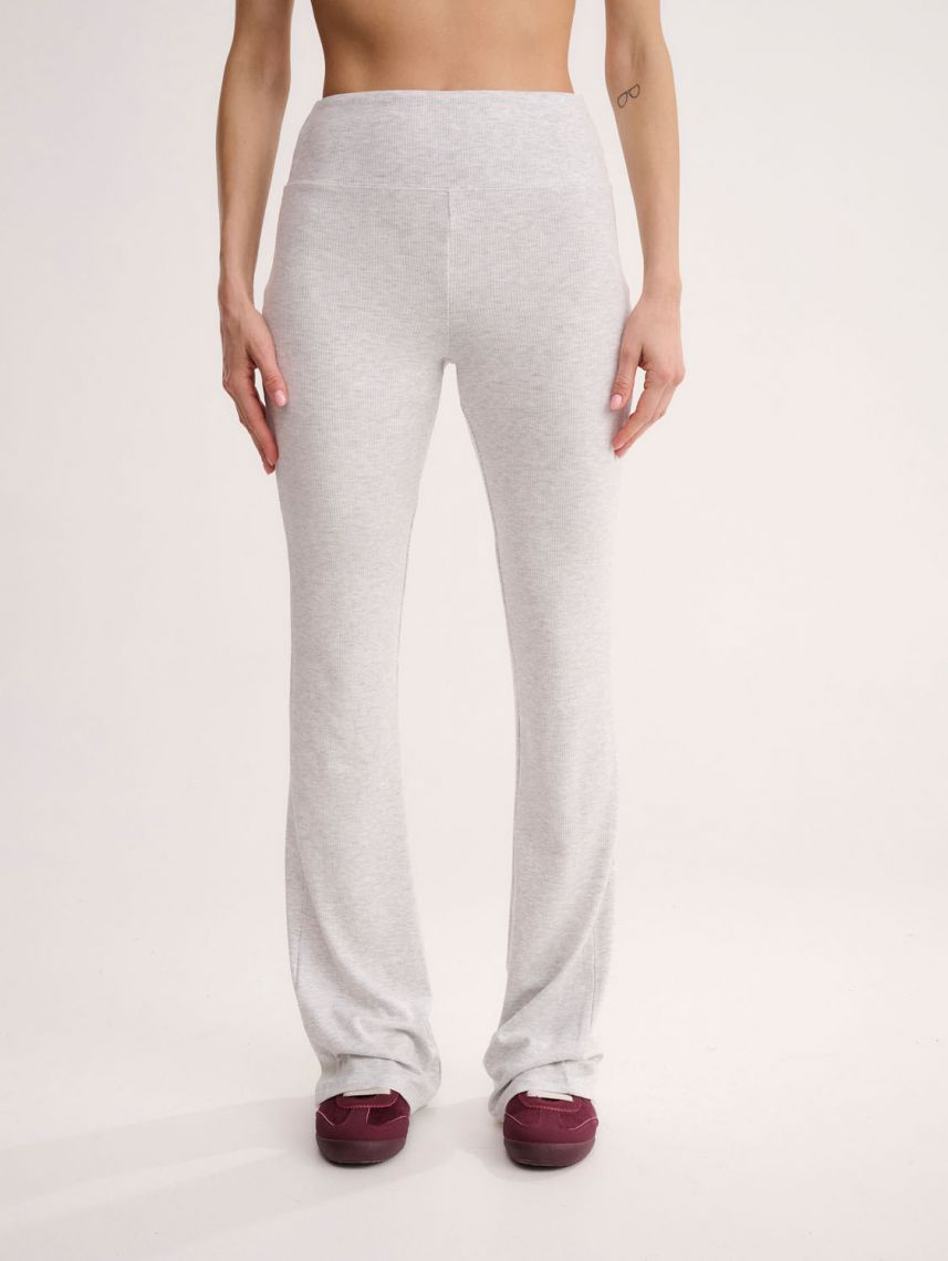 מכנסי ריב מתרחבים