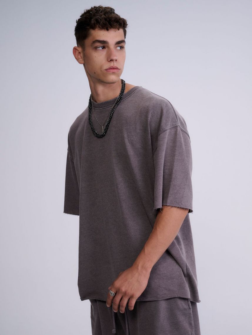 טי-שירט עם סיומת פרומה