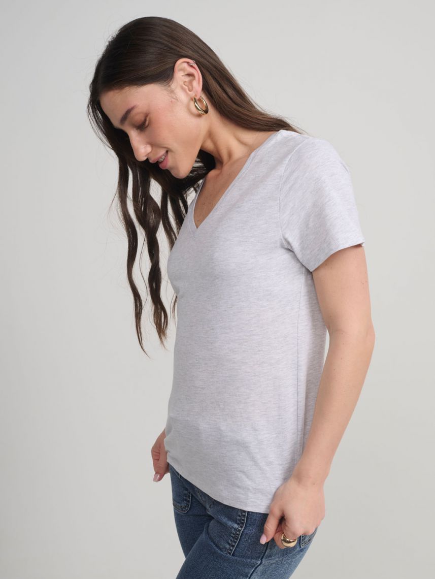 טי-שירט V בייסיק