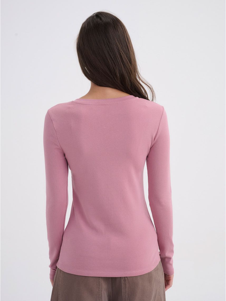 חולצה וי ארוכה