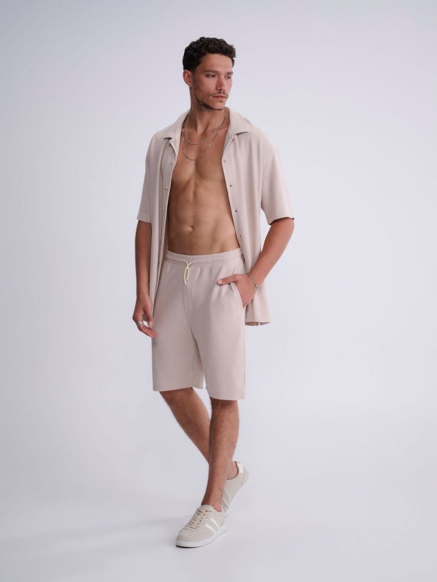 מכנסיים קצרים