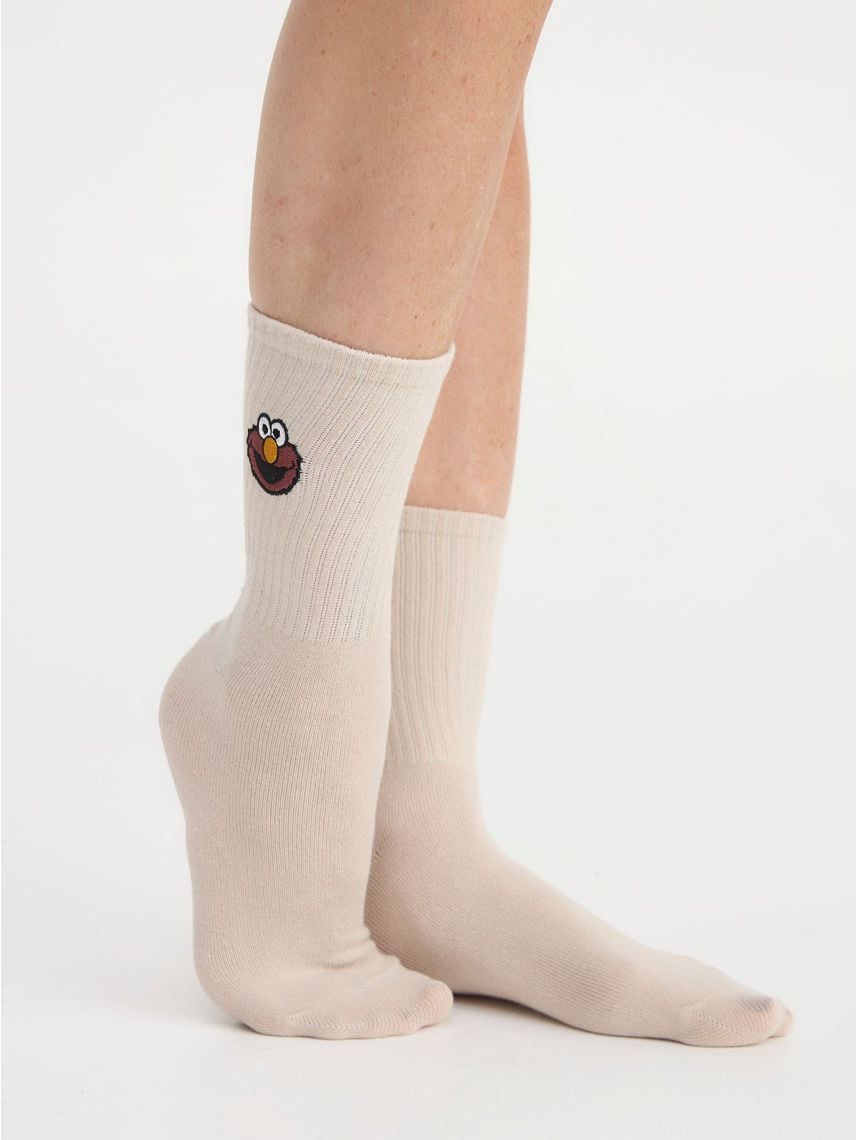 גרביים גבוהות | Sesame Street