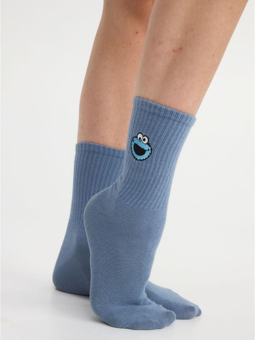 גרביים גבוהות | Sesame Street