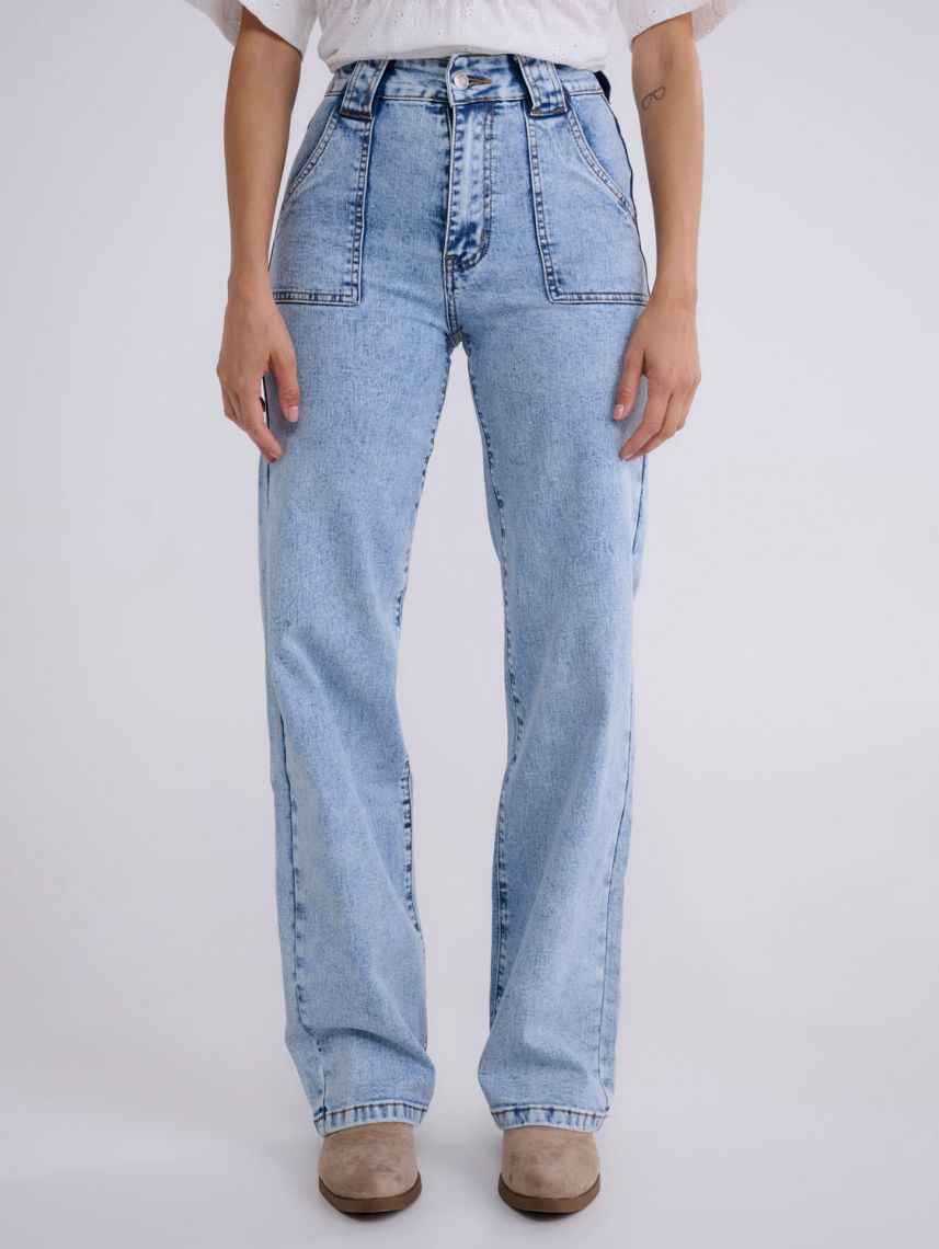 ג’ינס בגזרה גבוהה