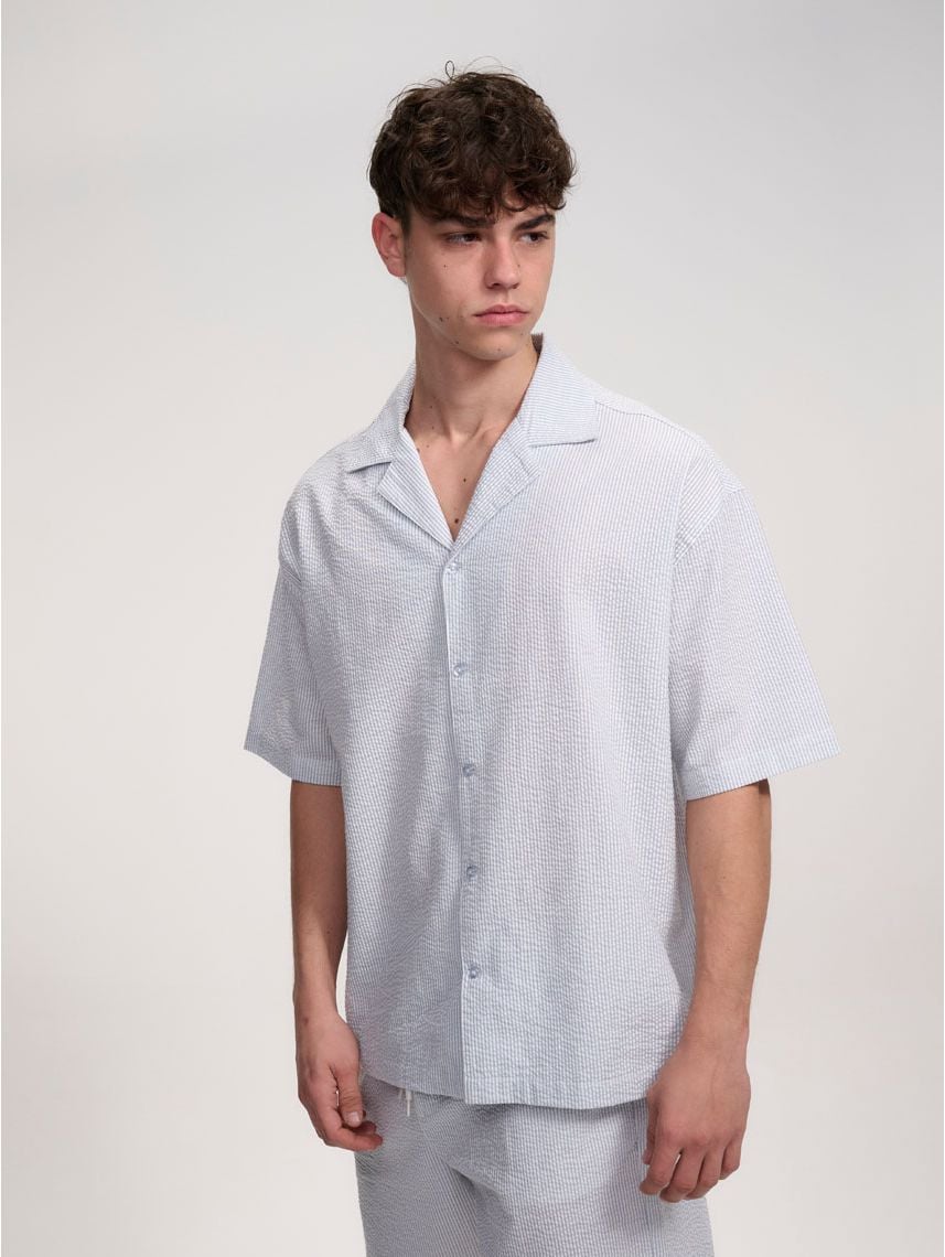 חולצת פסים מכופתרת