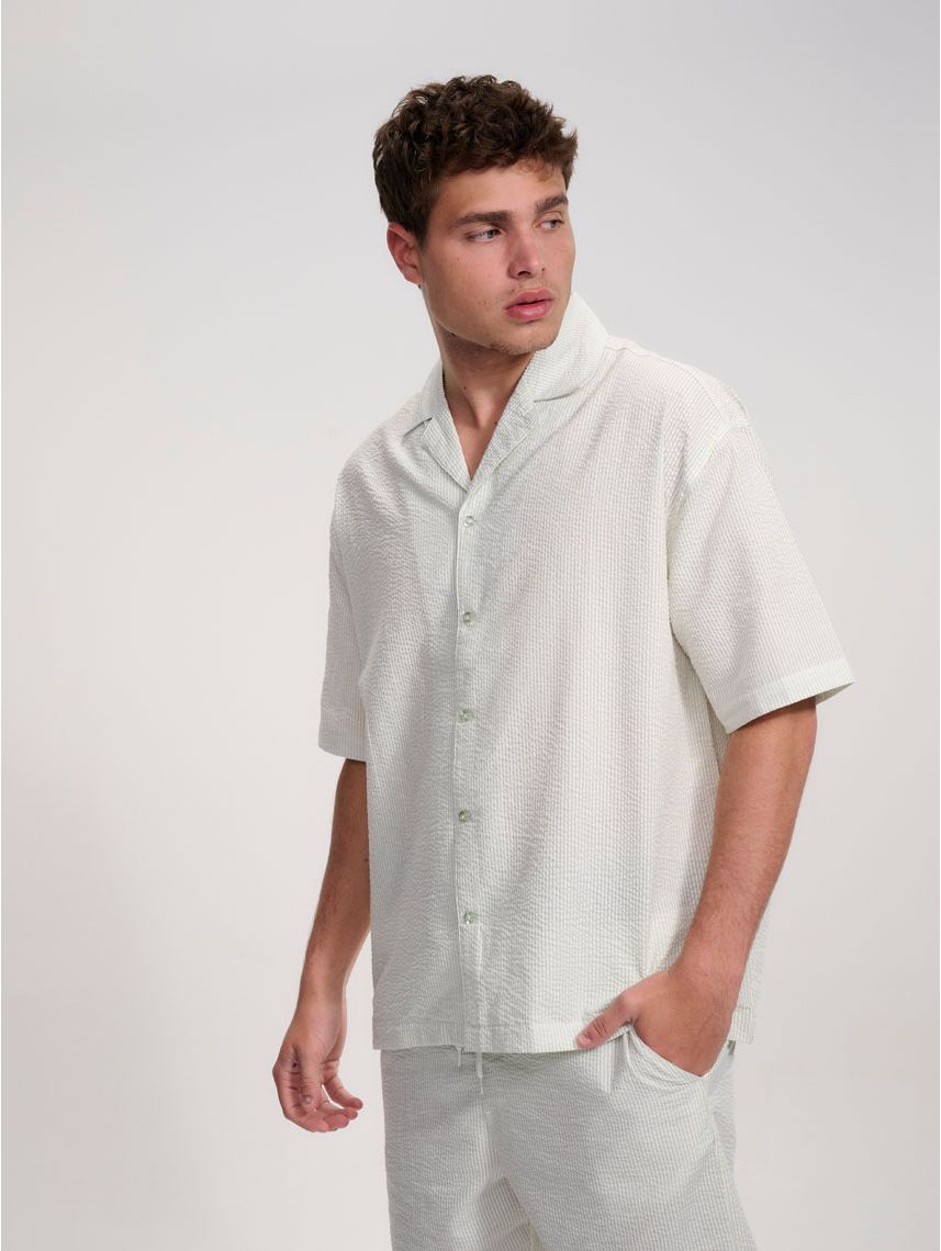 חולצת פסים מכופתרת