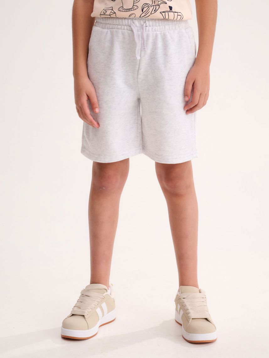 מכנסיים קצרים