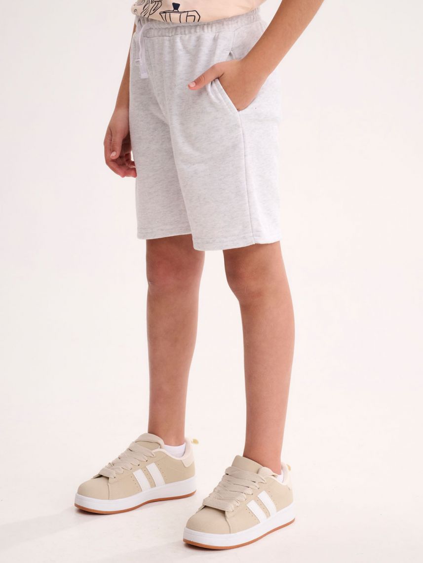 מכנסיים קצרים