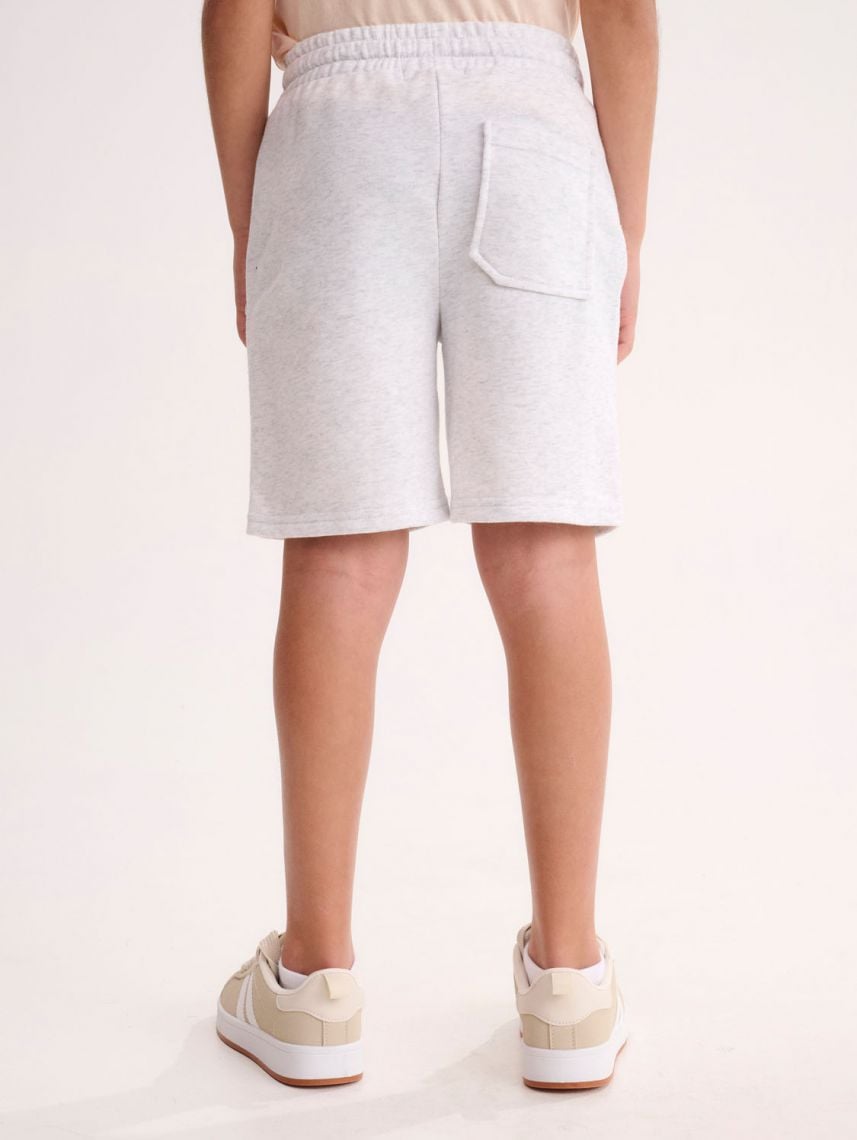 מכנסיים קצרים