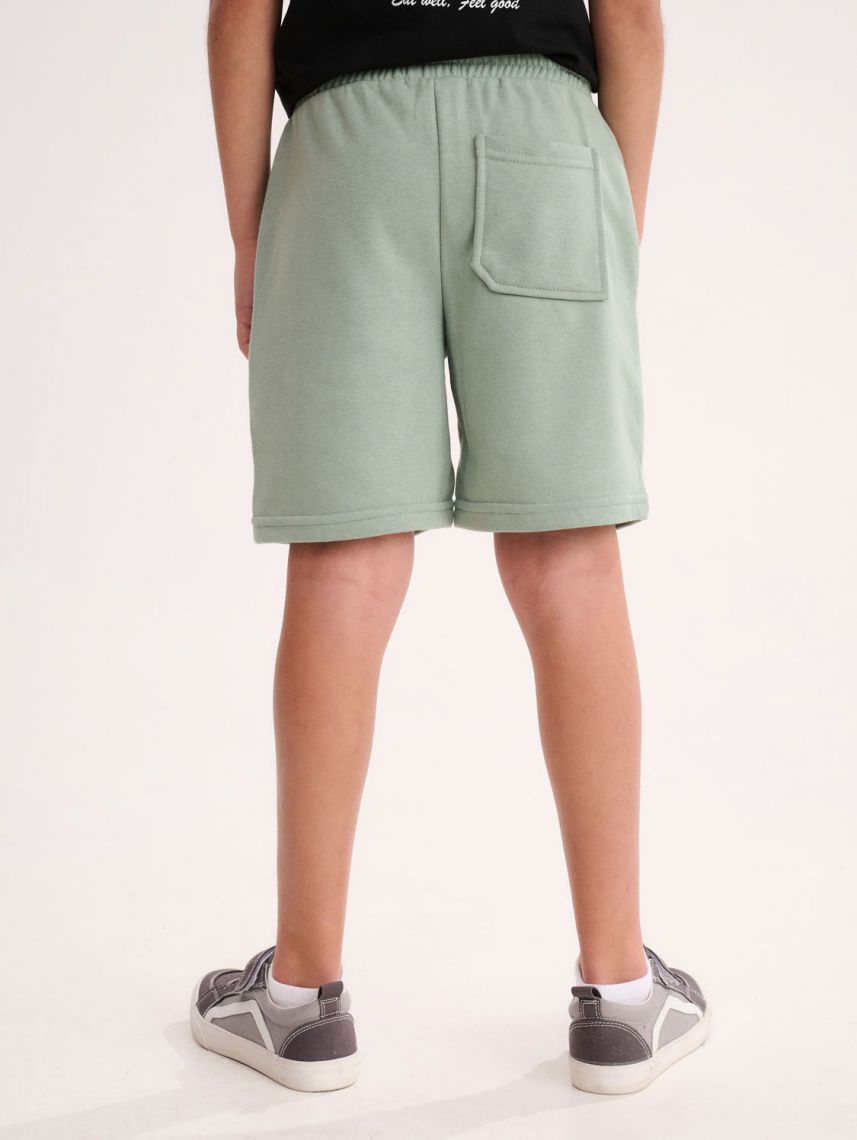 מכנסיים קצרים