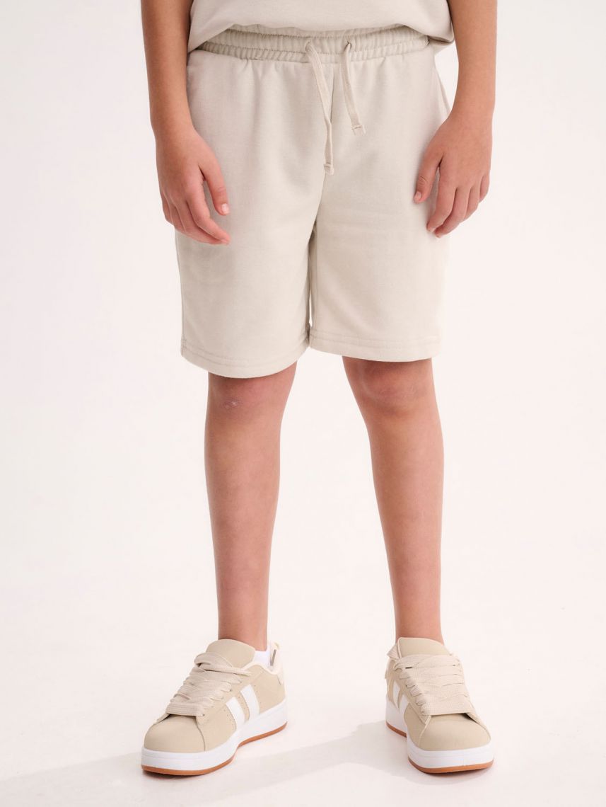 מכנסיים קצרים