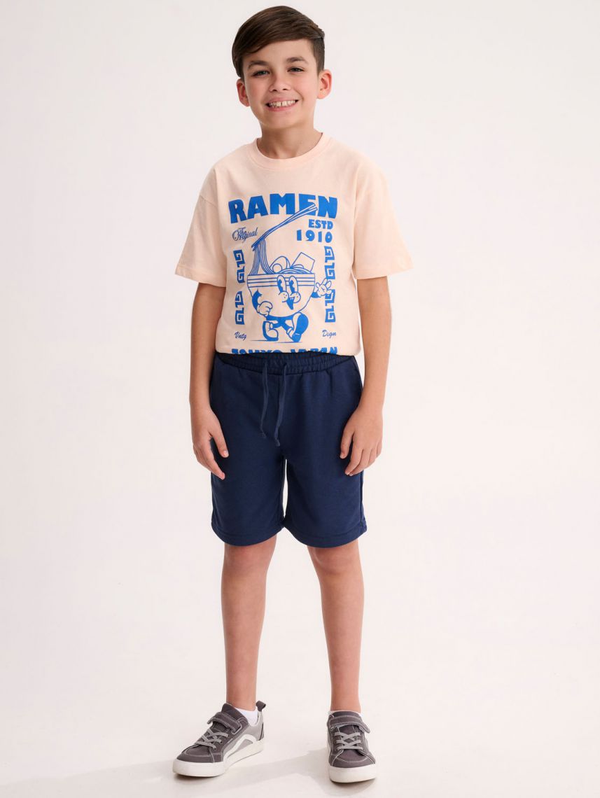 מכנסיים קצרים